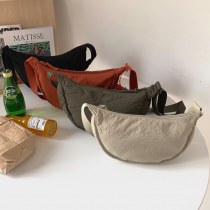 シンプルで軽量な レディース クロスボディバッグ夏の新作ナイロン団子バッグトレンディなショルダーバッグ