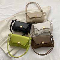 女性のためのハイエンドバッグ 2024 新しいバゲットバッグ、レトロポータブル脇の下バッグ、西洋スタイルの女の子のショルダークロスボディバッグ