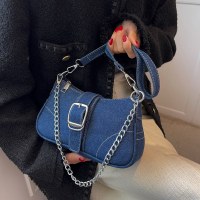 ハイエンドデニム小さなバッグ女性のための 2024 新しいヨーロッパとアメリカンスタイルのファッショナブルなショルダークロスボディバッグチェーン脇の下バゲットバッグ