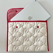 韓国イン刺繍ウサギ柄ポータブルタブレットバッグ 11/13 インチ ipad ノートブック収納袋