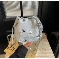 女性のためのバッグ 2024 新しいファッション多用途チェーンクロスボディバッグデザインシングルショルダーバケットバッグ