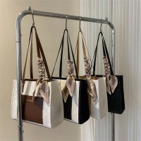 女性の新しいスタイルの対照的な色のシングルショルダー脇の下トートバッグ韓国スタイルのファッションクロスボディ小さな正方形のバッグ