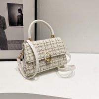 女性のためのバッグ 2024 新しい気質小さな正方形バッグファッション多用途ワンショルダーポータブルバゲットウールバッグ女性のための