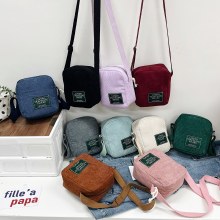新しいカジュアルクロスボディバッグ韓国スタイル多目的ショルダーバッグシンプルなコーデュロイ小さなスクエアバッグスポーツ外出バッグ
