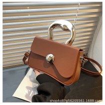 春先に人気の小さなスクエアバッグ、おしゃれなショルダーバッグ、高級クロスボディバッグ、メタルハンドバッグ