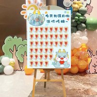 ベビードラゴンが満月100日目にお菓子を食べようと誘います KTボード ロリポップキャンディー 誕生日宴会 ウェルカムカード デコレーションシーン レイアウト