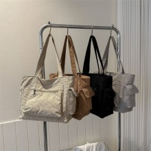 レディースバッグ キャンバスバッグ 2024 新しいスタイル ショルダー クロスボディバッグ カジュアル 万能トートバッグ 大容量 コーデュロイバッグ