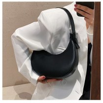 2024春夏の新しい気質多用途高品質ワンショルダー脇バッグ三日月バッグ
