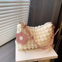 プリーツ大容量ファッショナブルな韓国カジュアルバッグ 2024 春の新スタイル西洋スタイルワンショルダーメッセンジャーバッグ餃子バッグレディースバッグ