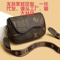 女性のためのファッションプリントバッグ 2023 秋の新スタイルハイエンドクラシックショルダーバッグレトロ多用途女性のためのクロスボディバッグ