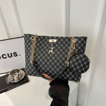 レトロ義母バッグ 2024 春の新多用途女性の大容量ショルダークロスボディバッグチェーントートバッグ女性のための