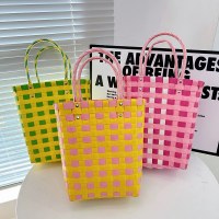 手作りの織りバッグ、コントラストのあるチェック柄のバッグ、野菜バスケット、ハンドバッグ、ギフト収納、休暇用のビーチバッグ