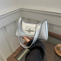 2024 新しい夏スタイルのインターネットセレブテクスチャード脇の下バゲットバッグ女性のためのニッチデザイントレンディな ロック バックルシングルショルダークロスボディバッグ