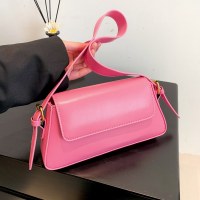Baigou バッグ女性の夏のハイエンドバゲットバッグ 2024 新しいファッションニッチシングルショルダー脇の下バッグ小さな正方形のバッグ