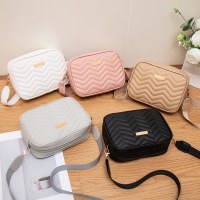 レディース バッグ ニュー ウェーブ 刺繍 ショルダー バッグ レディース 多用途 クロスボディ バッグ カメラ バッグ
