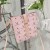 ピンク