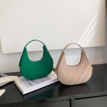 ファッショナブルなヨーロッパとアメリカのニッチ三日月バッグ、ファッショナブルな トレンド のショルダーバッグ、女性用の脇の下バッグ、多用途