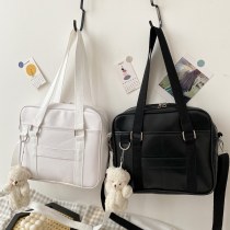 日本のショルダーバッグ女性のための 2024 新しいかわいいカレッジスタイルハンドバッグ制服バッグソフトガールガールショルダー通勤バッグ