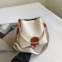 バケットバッグ女性のための 2023 新しいファッション通勤ポータブルショルダーバッグコントラストカラーワイドショルダーストラップクロスボディバッグ