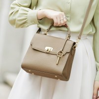 バッグ 春スタイル レディース 多用途 本革バッグ 小さなスクエアバッグ ガールズ テクスチャ ニッチ 第一層 牛革 シングルショルダー クロスボディバッグ