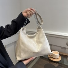 今年人気のファッション質感、シンプル、外国風、レトロ通勤ショルダーバッグ、2024春新作多用途トートバッグ