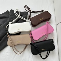 脇の下バッグ 2023 夏ソリッドカラー PU 小さなスクエアバッグ西洋スタイル通勤ショルダークロスボディバッグハンドヘルド