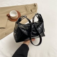 レディースバッグ 2024 ニッチ新レトロ脇の下バッグファッションオートバイシンプルな多用途ショルダーバッグ