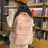 バックパック女性の新しい韓国のファッションコンピュータバッグアウトドアレジャー旅行バックパックナイロン中学生かわいいスクールバッグ