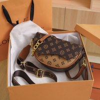 女性のための軽量高級ハイエンドテクスチャサドルバッグ 2023 新しいファッショナブルで多用途なセミラウンドバッグカジュアルニッチレディースバッグ