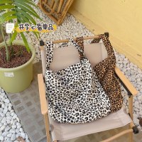 新しいニッチ日本と韓国のモダンな小さなヒョウ柄クロスボディバッグ、スタイリッシュなワンショルダーファッションキャンバスバッグ、女子学生バッグ