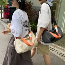 カジュアルショルダーバッグトーストバッグ 2024 新しい夏の枕バッグクロスボディ小さな正方形のバッグの女性のファッショントレンドキャンバスバッグ