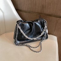 今年の人気の超注目バッグ、新作レディースバッグ、ファッショナブルで万能なチェーンクロスボディバッグ、バケットバッグ