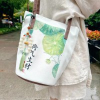 2024年の新しい夏スタイルの蓮をイメージしたマネーバッグ