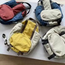 日本と韓国の 20 24 年夏新作コントラストカラー義母バックパック多機能スポーツバックパック軽量ワンショルダークロスボディチェストバッグ
