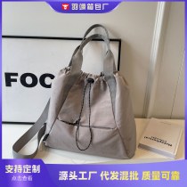 カジュアル大型バッグ女性のための 2024 新しいファッション布バッグショルダーバッグ 大容量 バックパックトートバッグ通勤バッグ
