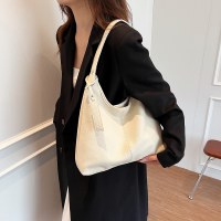 女性用大容量バッグ2023秋冬新作多用途脇用バッグ、高級感のあるシンプルな通勤バッグ、ファッショナブルなクロスボディバッグ