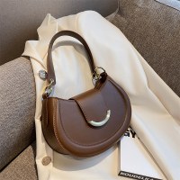 ファッショナブルな韓国スタイルのニッチな脇の下バッグ、新しいシンプルな手持ちショルダーバッグ、多用途な気質、通勤女性のためのクロスボディ