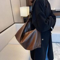 ニッチ人気の女性用トートバッグ無地カジュアルファッショントレンド大容量ショルダーバッグレトロインクロスボディバッグ女性用