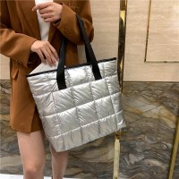 韓国語版軽量大型バッグ女性のファッショナブルなコットントートバッグ 2023 新しい大容量爆発ショルダーバッグ通勤バッグ