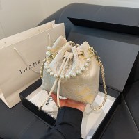 新しい中国風バケットバッグ 2024 新しいスタイルチャイナスタイルパールハンドヘルド小さなバッグ女性のハイエンド中国風クロスボディバッグ