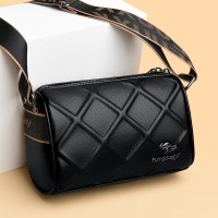 女性用 Lingge ファッションバッグ、春と夏の新しい多用途のトレンディな枕バッグ、高品質の質感のショルダーバッグ、クロスボディバッグ