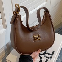 脇の下大容量バッグ女性の新しい秋と冬のファッション団子バッグシンプルで多用途のショルダーバッグ