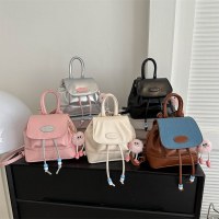 新しいレトロファッション無地バックパック女性のバッグ秋スタイルカジュアルトレンドシンプルな旅行小さなバックパックトレンド