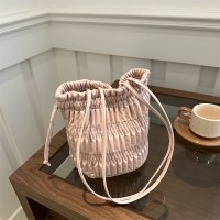 ファッション穏やかなプリーツショルダーバッグ女性のための 2024 春の新多目的イン脇の下バッグバケットバッグ女性のための
