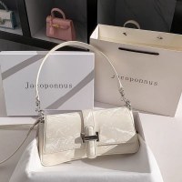新しい中国バゲットバッグ女性のための 2024 新しいトレンディなデザイン通勤クロスボディショルダー脇の下バッグ