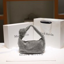 ポータブルディナーレディース2023新しいニッチハイエンド多用途小型トートバッグファッショナブルなダイヤモンドがちりばめられたラインストーンチェーンバッグ多用途