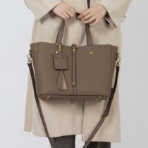 第一層牛革トートバッグ、 本革 レディースバッグ、ショルダークロスボディバッグ、通勤大容量バケットバッグ