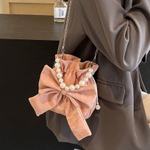女性用バケットバッグ 2024 新しいトレンディな チェーン 多用途スイートリボンパール手持ちクロスボディバッグ