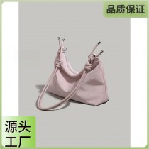 シンプルな脇の下バッグ女性のための 2024 新しい多用途通勤ショルダーバッグファッショナブルな大 容量 ショルダークロスボディ