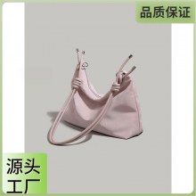 シンプルな脇の下バッグ女性のための 2024 新しい多用途通勤ショルダーバッグファッショナブルな大容量ショルダークロスボディ